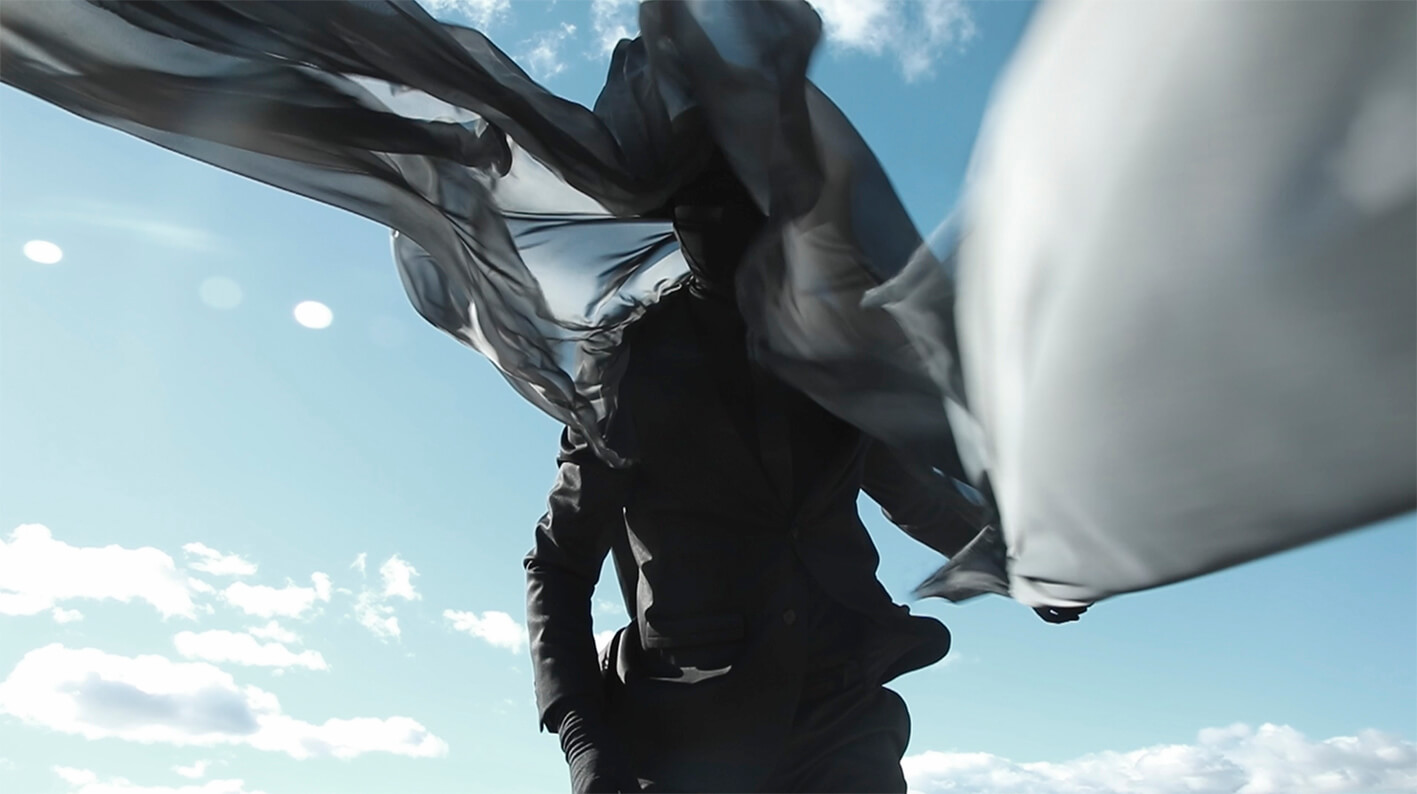 PALIMPSESTO-video-performance-sintora-artista-arte-contemporaneo-reconstruction-art-artist-black-1417x794